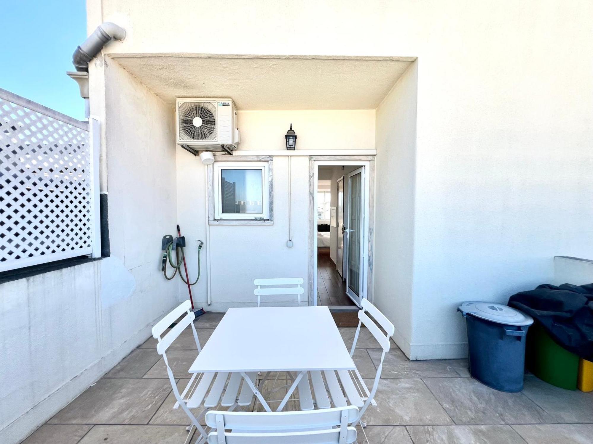 Home Out Saldanha Lisbon Bagian luar foto